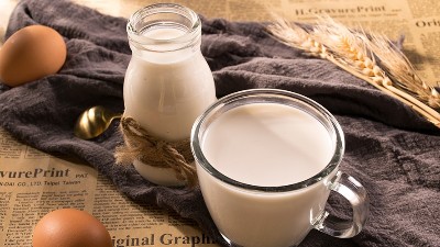 酸奶怎么選？注意避開食品包裝袋上這兩個字！